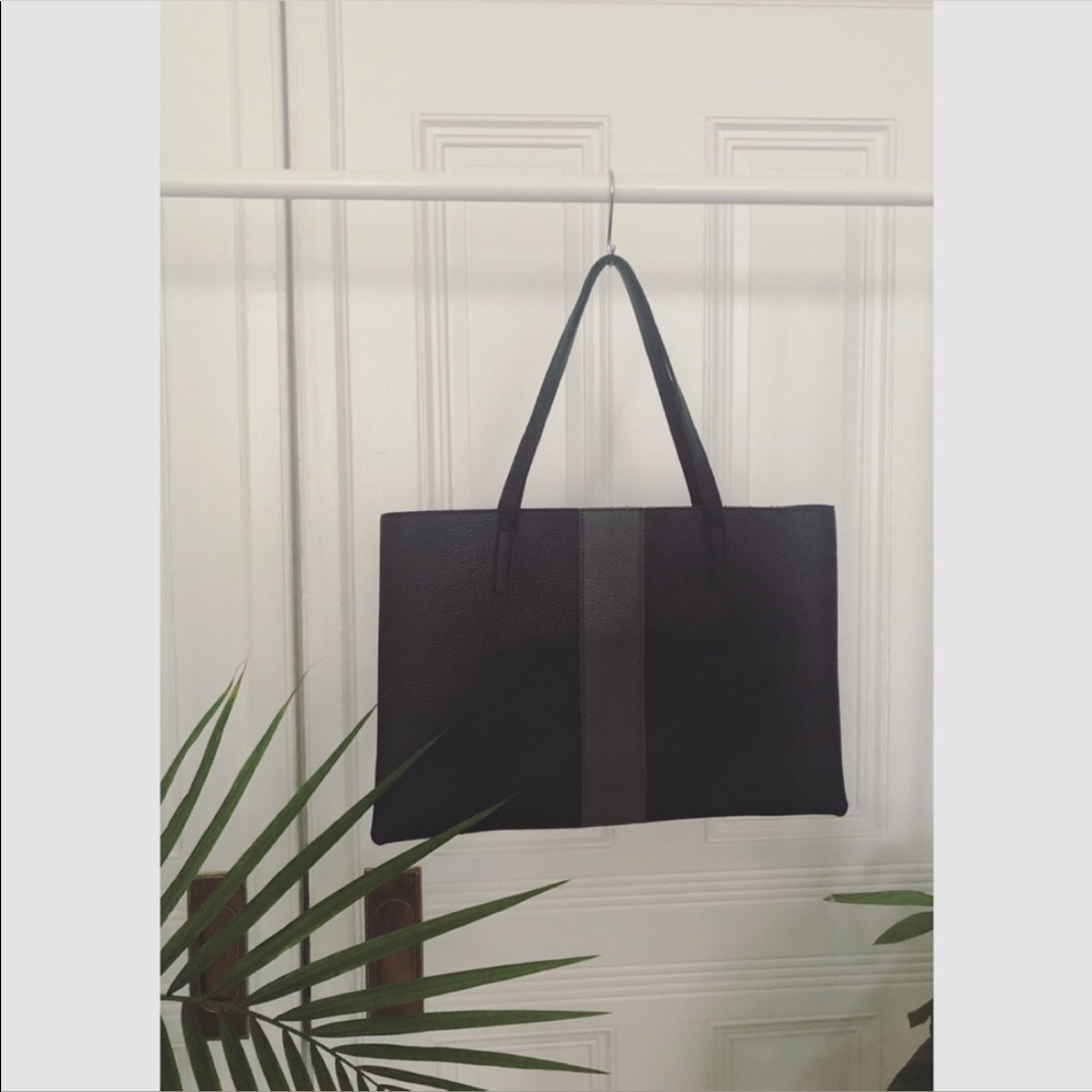 Vince Camuto Tote